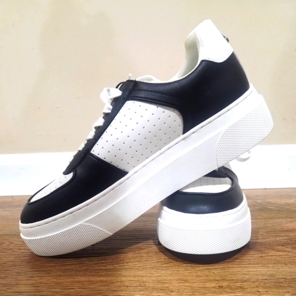 Steve Madden Black and White Chunky Sneakers - Picture 7 of 8